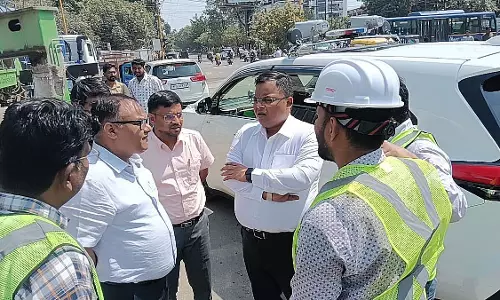 इंदौर में 6 किमी एलिवेटेड कॉरिडोर का निरीक्षण इंदौर में 6 किमी एलिवेटेड कॉरिडोर का निरीक्षण