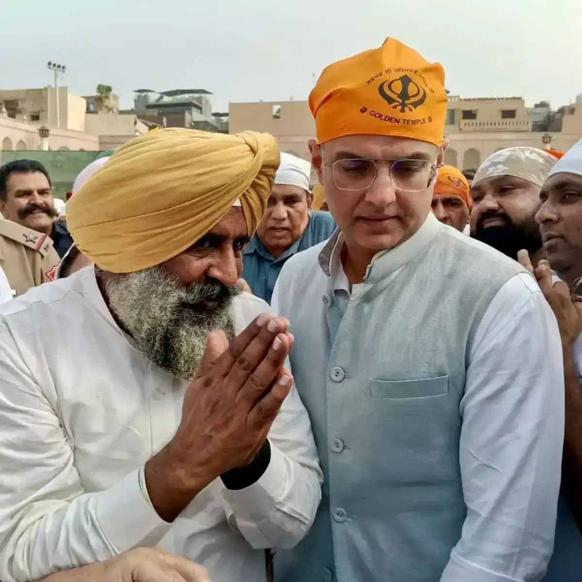 श्री हरमंदिर साहिब में नतमस्तक हुए सचिन पायलट और परगट सिंह