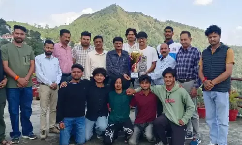 अंतर महाविद्यालय बास्केटबॉल टीम का स्वागत कर बढ़ाया उत्साह अंतर महाविद्यालय बास्केटबॉल टीम का स्वागत कर बढ़ाया उत्साह