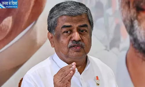 कर्नाटक में वोटर लिस्ट की कथित गड़बड़ियों के खिलाफ कांग्रेस का अभियान कर्नाटक में वोटर लिस्ट की कथित गड़बड़ियों के खिलाफ कांग्रेस का अभियान
