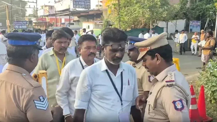मदुरंतकम और धारापुरम सीट: मतगणना के बीच TVK की बढ़त मदुरंतकम और धारापुरम सीट: मतगणना के बीच TVK की बढ़त