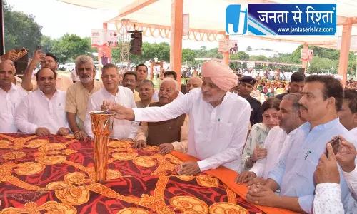 यमुनानगर में कृषि मंत्री ने सेवा ज्योति यात्रा को दिखाई हरी झंडी यमुनानगर में कृषि मंत्री ने सेवा ज्योति यात्रा को दिखाई हरी झंडी