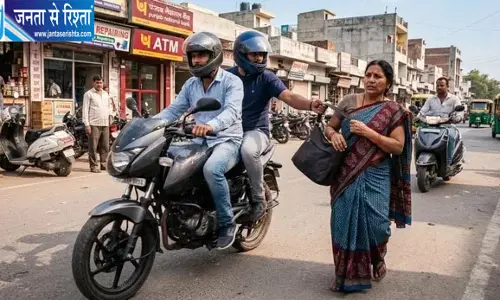 मेडिकल स्टोर कर्मी को डंडे से पीटकर लूटा, मोबाइल और नकदी लेकर फरार हुए बाइक सवार बदमाश मेडिकल स्टोर कर्मी को डंडे से पीटकर लूटा, मोबाइल और नकदी लेकर फरार हुए बाइक सवार बदमाश
