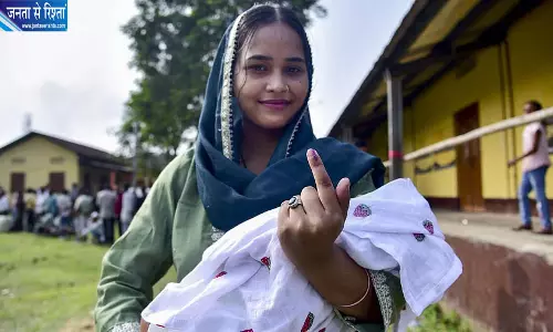 असम की नगांव लोकसभा सीट पर उपचुनाव की मतगणना शुरू