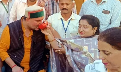 नूरपुर में लिखित आश्वासन के बाद एनजीओ प्रमुख ने अनशन खत्म किया नूरपुर में लिखित आश्वासन के बाद एनजीओ प्रमुख ने अनशन खत्म किया