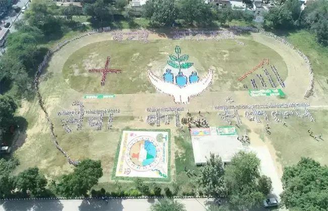 नारनौल के आईटीआई मैदान में दिखा बच्चों का अनूठा संगम