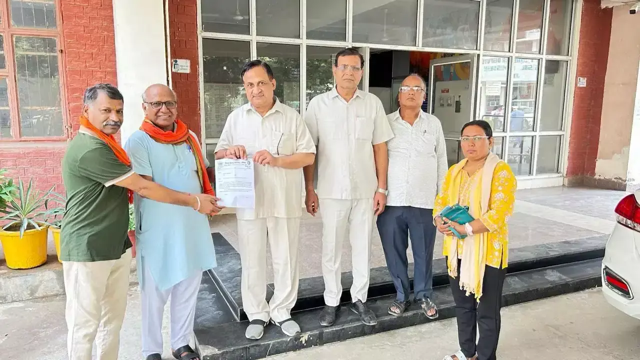 जींद में विश्व हिंदू परिषद ने प्रशासन के समक्ष रखी मांगें जींद में विश्व हिंदू परिषद ने प्रशासन के समक्ष रखी मांगें