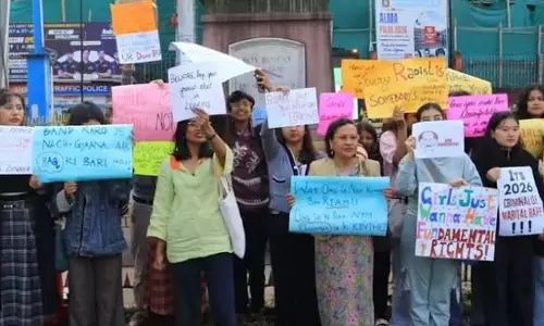 उत्पीड़न के खिलाफ आवाज: मेघालय की महिलाओं का अनोखा प्रदर्शन