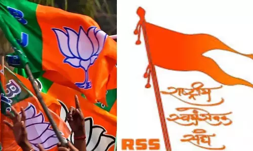 यूपी चुनाव 2027 की तैयारी में जुटी BJP-RSS, कार्यकर्ताओं की नाराजगी दूर करने से ज्यादा चुनाव पर जोर यूपी चुनाव 2027 की तैयारी में जुटी BJP-RSS, कार्यकर्ताओं की नाराजगी दूर करने से ज्यादा चुनाव पर जोर