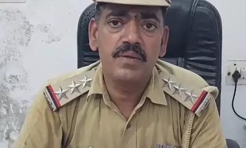 झाड़ोल थानाधिकारी की सड़क हादसे में मौत, ड्राइवर अस्पताल में