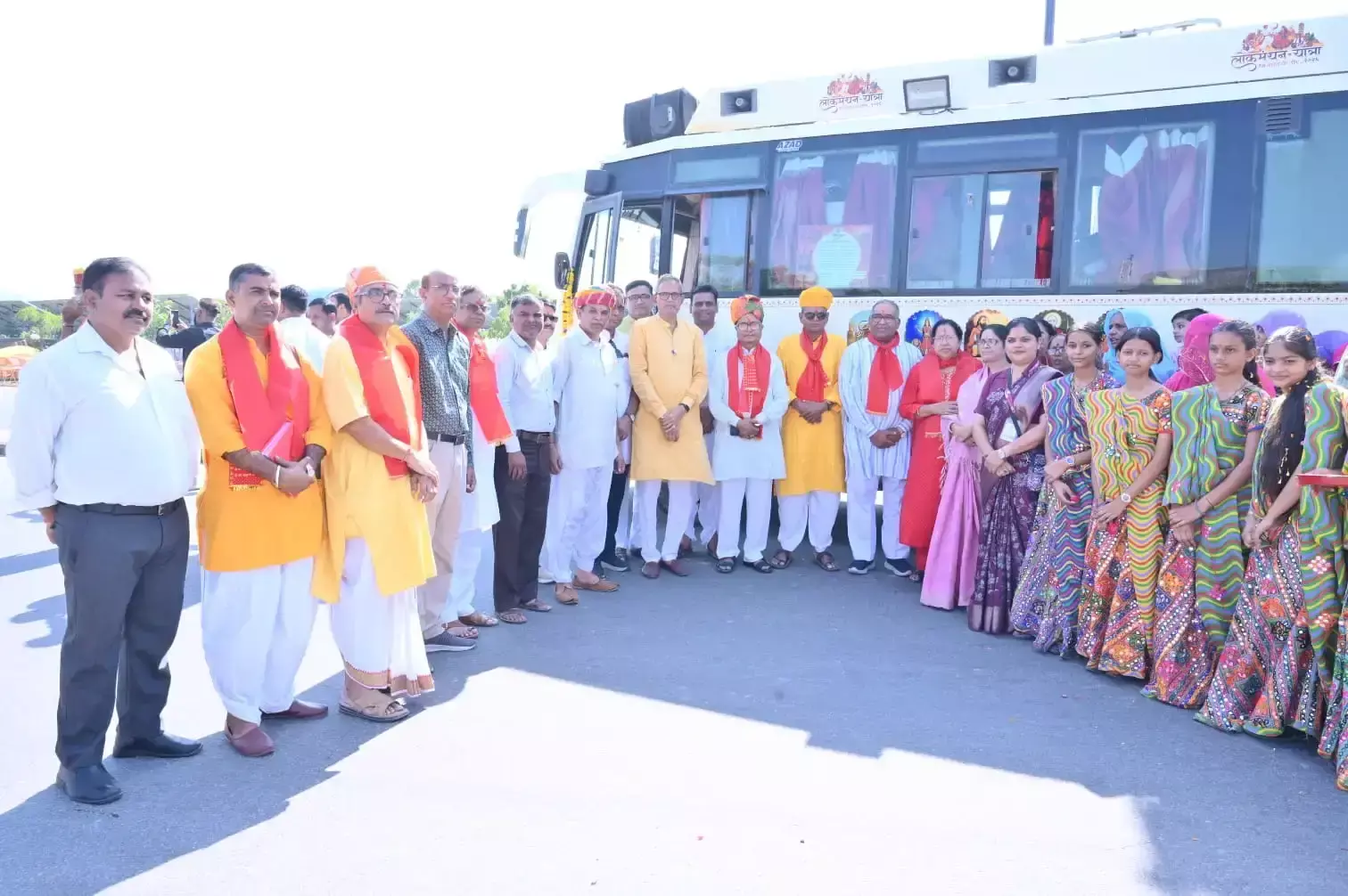पुष्कर में लोकमंथन यात्रा शुरू, भारतीय संस्कृति का दिखा रंग पुष्कर में लोकमंथन यात्रा शुरू, भारतीय संस्कृति का दिखा रंग