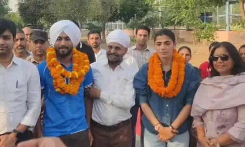 एशियन गेम्स पदक विजेता सविता पूनिया व राजिंदर सिंह सम्मानित एशियन गेम्स पदक विजेता सविता पूनिया व राजिंदर सिंह सम्मानित