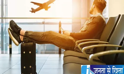 लंबी फ्लाइट का सफर बनेगा आरामदायक बस इन बातों का रखें ध्यान