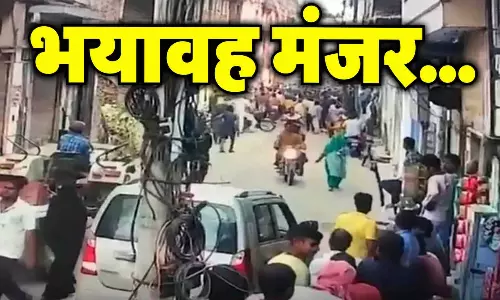 सिलेंडर ब्लास्ट से 3 मौत, CCTV में कैद हुआ धमाके का खतरनाक मंजर सिलेंडर ब्लास्ट से 3 मौत, CCTV में कैद हुआ धमाके का खतरनाक मंजर