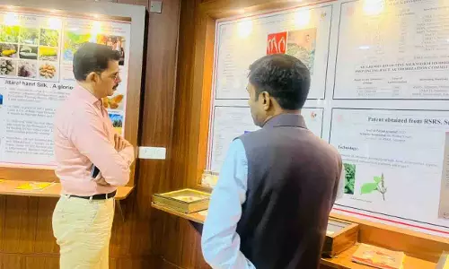 उत्तर प्रदेश के रेशम निदेशक ने केंद्रीय रेशम बोर्ड के अनुसंधान केंद्र का तकनीकी भ्रमण किया