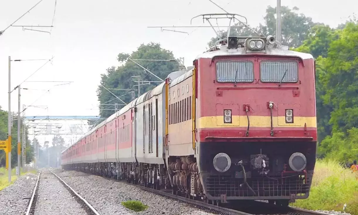 Telangana: बथुकम्मा, दशहरा के लिए 34 विशेष ट्रेनें संचालित की जाएंगी Telangana: बथुकम्मा, दशहरा के लिए 34 विशेष ट्रेनें संचालित की जाएंगी