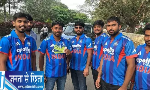 भारत-वेस्टइंडीज टी-20 का क्रेज, स्टेडियम के बाहर उमड़ी भीड़