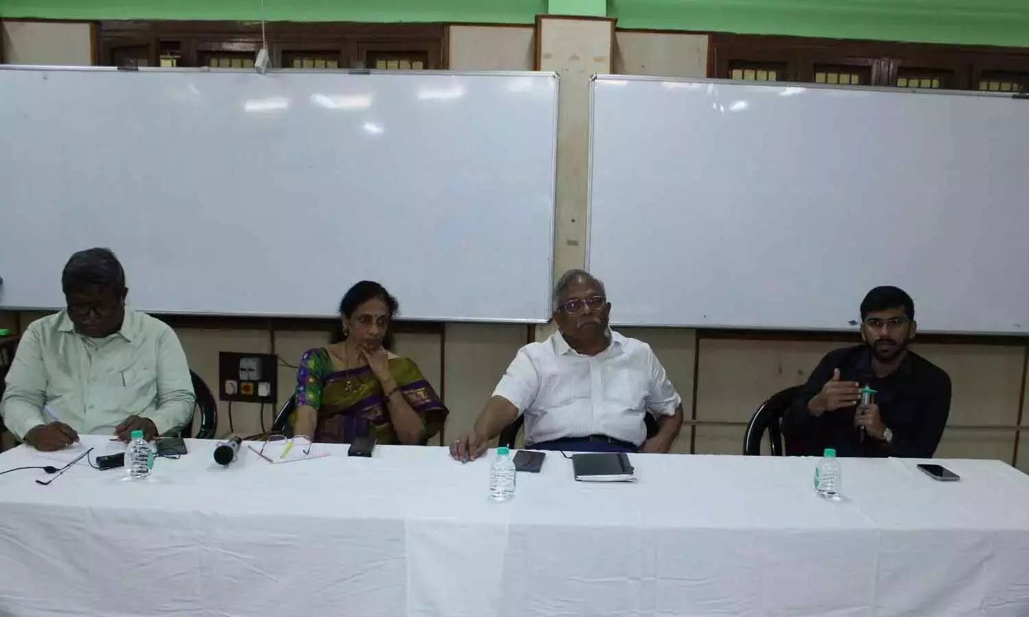 अल नीनो की स्थितियों से निपटने के लिए प्राकृतिक खेती में एकीकृत फसल योजना पर चर्चा अल नीनो की स्थितियों से निपटने के लिए प्राकृतिक खेती में एकीकृत फसल योजना पर चर्चा
