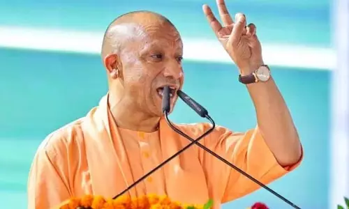 वर्दी में फोटो डालने वाला फर्जी ऑफिसर पकड़ा गया, महिलाओं को लुभाने का था मकसद वर्दी में फोटो डालने वाला फर्जी ऑफिसर पकड़ा गया, महिलाओं को लुभाने का था मकसद