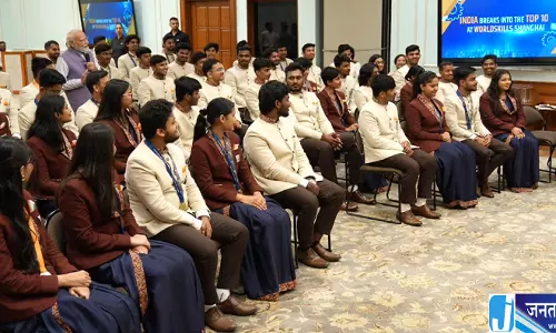 PM मोदी ने टीम इंडिया के प्रतिभागियों से की मुलाकात PM मोदी ने टीम इंडिया के प्रतिभागियों से की मुलाकात