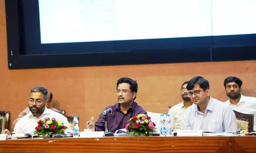 सिटीजन को कस्टमर भी माने, प्राथमिकता एवं जवाबदेही से करें व्यवहार: सोनमणि बोरा सिटीजन को कस्टमर भी माने, प्राथमिकता एवं जवाबदेही से करें व्यवहार: सोनमणि बोरा