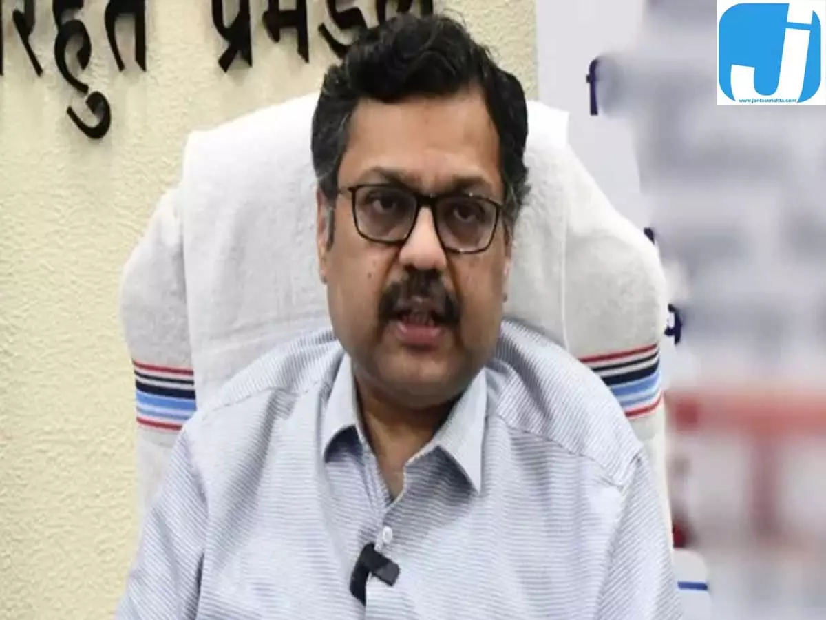 खादी ग्रामोद्योग की जमीन पर अवैध निर्माण के आरोप खादी ग्रामोद्योग की जमीन पर अवैध निर्माण के आरोप
