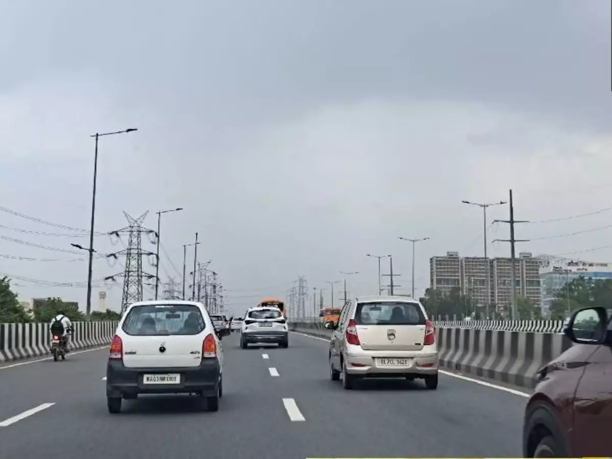 पितृ अमावस्या पर दिल्ली-लखनऊ हाईवे पर रूट डायवर्जन, अमरोहा पुलिस ने पूरी की तैयारी पितृ अमावस्या पर दिल्ली-लखनऊ हाईवे पर रूट डायवर्जन, अमरोहा पुलिस ने पूरी की तैयारी