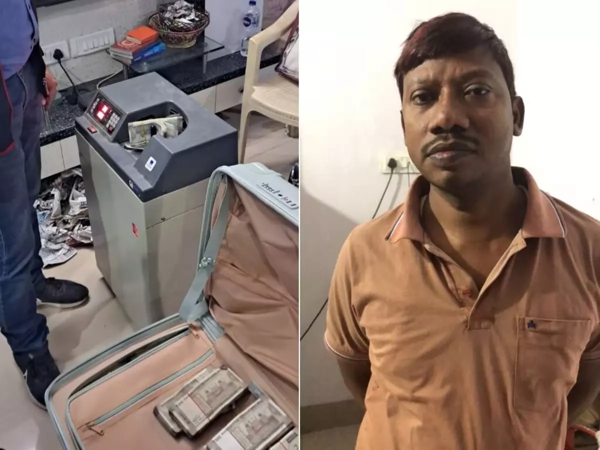 मुंगेर के कार्यपालक अभियंता नारद दास के ठिकानों पर छापेमारी, चार बैंक खातों में मिले 17.15 लाख मुंगेर के कार्यपालक अभियंता नारद दास के ठिकानों पर छापेमारी, चार बैंक खातों में मिले 17.15 लाख