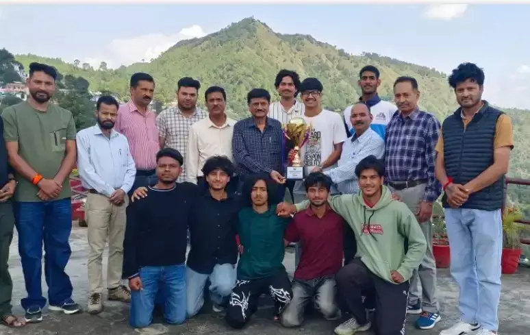 अंतर महाविद्यालय बास्केटबॉल टीम का स्वागत कर बढ़ाया उत्साह अंतर महाविद्यालय बास्केटबॉल टीम का स्वागत कर बढ़ाया उत्साह