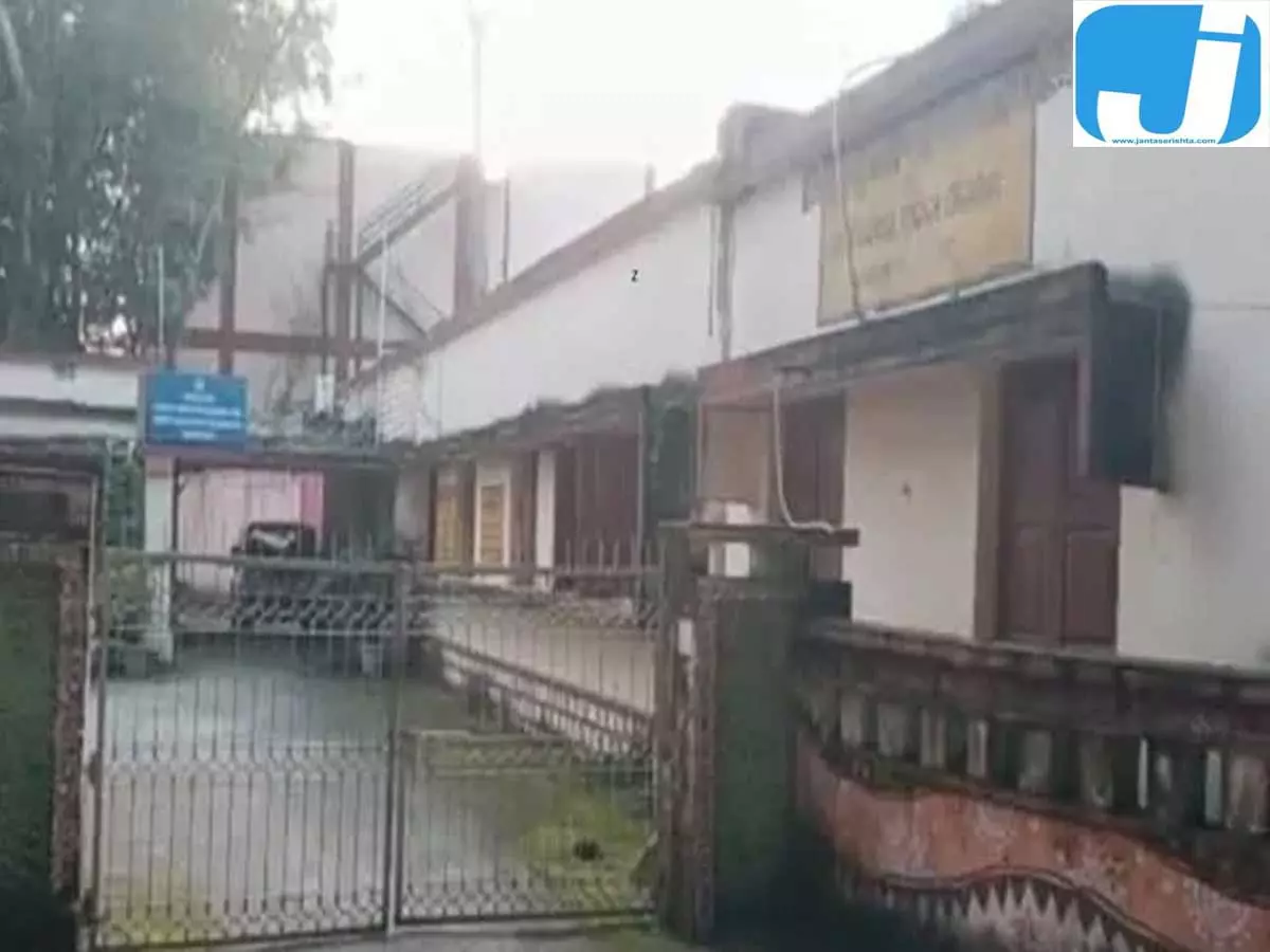 विजिलेंस की बड़ी रेड, मृदा संरक्षण उप निदेशक के 8 ठिकानों पर छापेमारी विजिलेंस की बड़ी रेड, मृदा संरक्षण उप निदेशक के 8 ठिकानों पर छापेमारी