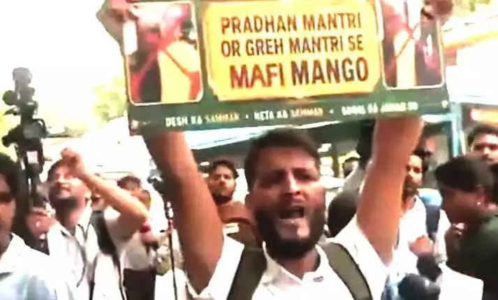 Delhi: कश्मीरी युवक पर हमले के मामले में FIR दर्ज Delhi: कश्मीरी युवक पर हमले के मामले में FIR दर्ज