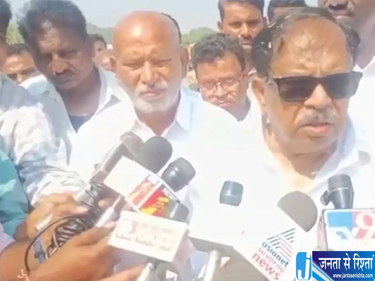 कर्नाटक में स्टिंग ऑपरेशन की आशंका से सियासी हलचल कर्नाटक में स्टिंग ऑपरेशन की आशंका से सियासी हलचल