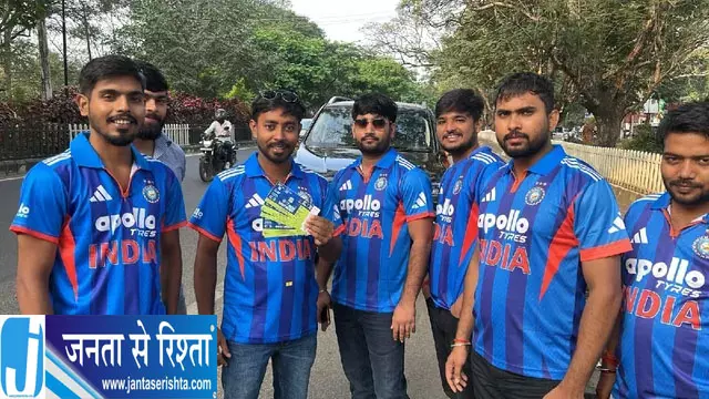 भारत-वेस्टइंडीज टी-20 का क्रेज, स्टेडियम के बाहर उमड़ी भीड़ भारत-वेस्टइंडीज टी-20 का क्रेज, स्टेडियम के बाहर उमड़ी भीड़