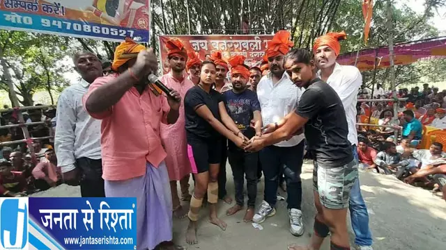 दंगल में बेबी कुमारी ने कविता को दी पटखनी दंगल में बेबी कुमारी ने कविता को दी पटखनी