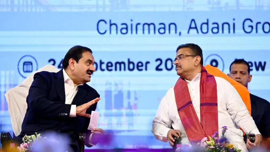 डेटा सेंटर की जमीन पर बनेगा अस्पताल, अदाणी ग्रुप लगाएगा 4000 करोड़ डेटा सेंटर की जमीन पर बनेगा अस्पताल, अदाणी ग्रुप लगाएगा 4000 करोड़
