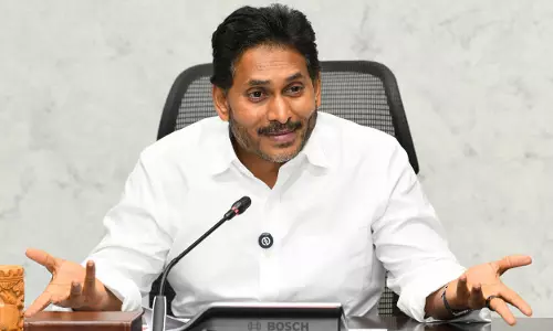 स्थानीय निकायों में 34% कोटा, नायडू पर जगन का हमला