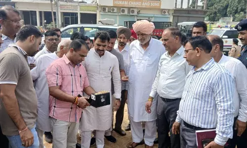 हरियाणा के कृषि मंत्री ने धान की खरीद की समीक्षा की