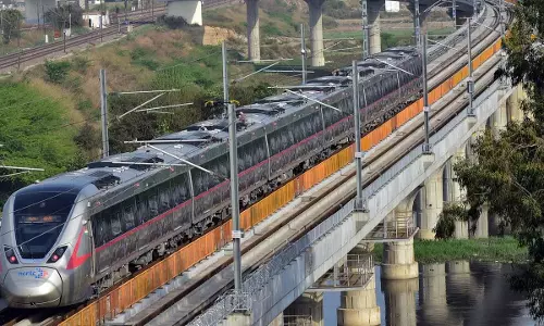 दिल्ली में प्रदर्शन का असर, मेरठ से गुजरने वाली आधा दर्जन ट्रेनें रद्द; रैपिड रेल भी प्रभावित दिल्ली में प्रदर्शन का असर, मेरठ से गुजरने वाली आधा दर्जन ट्रेनें रद्द; रैपिड रेल भी प्रभावित