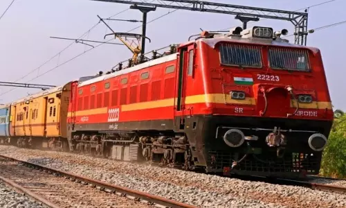 साहिबगंज में ब्रह्मपुत्र मेल से बांग्लादेशी नागरिक गिरफ्तार, तीन मोबाइल बरामद