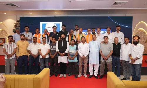 जम्मू की प्रदर्शनी में दिखा प्रधानमंत्री मोदी के 25 साल के जनसेवा सफर का चित्रण जम्मू की प्रदर्शनी में दिखा प्रधानमंत्री मोदी के 25 साल के जनसेवा सफर का चित्रण