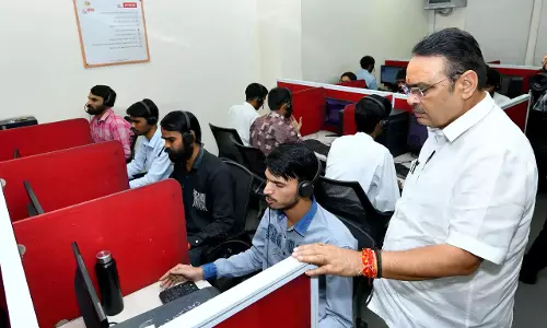 मुख्यमंत्री ने परिवादियों से सीधा संवाद कर समस्याओं का लिया जायजा मुख्यमंत्री ने परिवादियों से सीधा संवाद कर समस्याओं का लिया जायजा