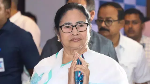 ममता बनर्जी ने बच्चों की कविता से उठाए SIR पर सवाल, बीजेपी पर भी निशाना