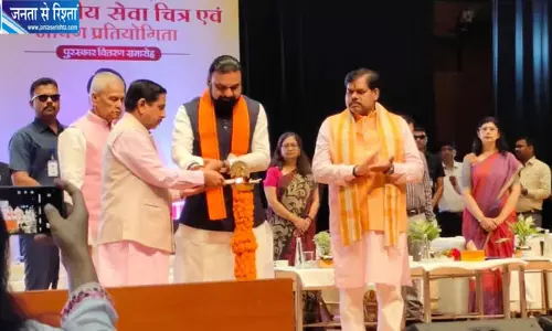 बिहार की शिक्षा व्यवस्था पर केंद्रीय मंत्री का बड़ा बयान, जाति की राजनीति से नुकसान पहुंचाने का आरोप
