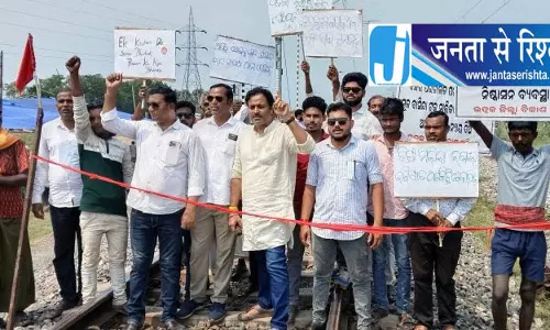 भद्रक के दो कॉलेजों में चुनाव रद्द, मचा हंगामा भद्रक के दो कॉलेजों में चुनाव रद्द, मचा हंगामा
