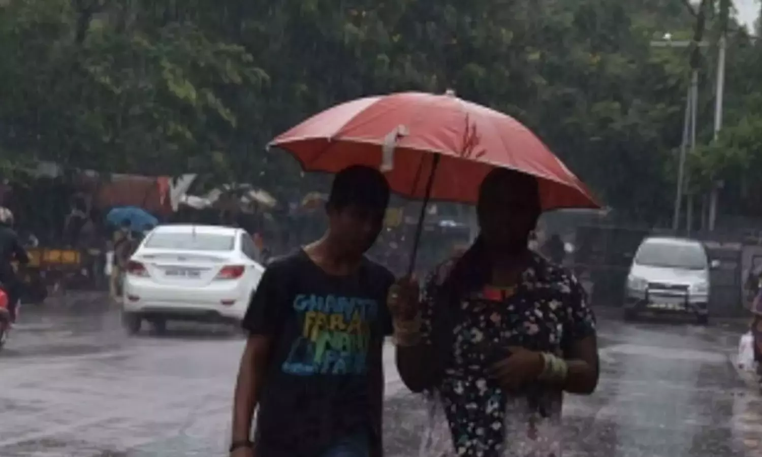 साइक्लोनिक सर्कुलेशन की संभावना के कारण AP और तेलंगाना में बारिश हो सकती है साइक्लोनिक सर्कुलेशन की संभावना के कारण AP और तेलंगाना में बारिश हो सकती है