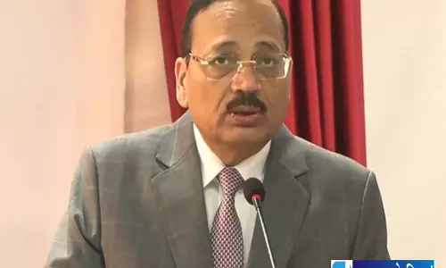 सुप्रीम कोर्ट के पास प्रदर्शन में हिरासत में लिए गए वकीलों की रिहाई सुप्रीम कोर्ट के पास प्रदर्शन में हिरासत में लिए गए वकीलों की रिहाई