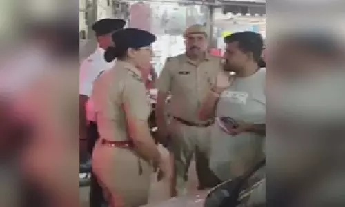‘थप्पड़बाज’ महिला पुलिस अफसर, मारा वकील को थप्पड़