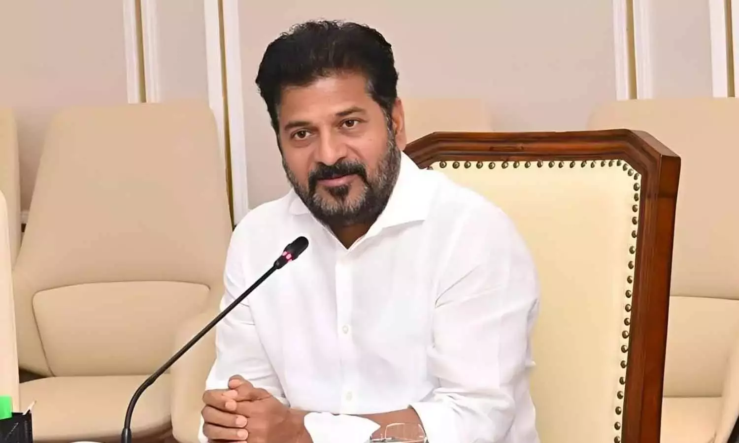 CURE में सड़क परियोजनाओं में तेज़ी लाएं: CM रेवंत ने अधिकारियों से कहा