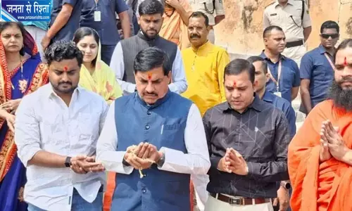 CM मोहन यादव ने बोधगया में किया पितरों का तर्पण, परिवार संग आदि शंकराचार्य मठ में की पूजा-अर्चना