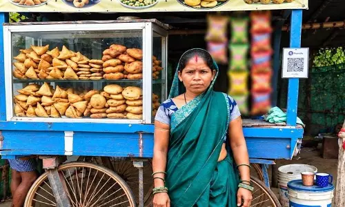 छत्तीसगढ़ की अहिल्या निषाद बनीं लखपति दीदी, होटल चलाकर हर महीने कमा रही हैं 24 हजार रुपए छत्तीसगढ़ की अहिल्या निषाद बनीं लखपति दीदी, होटल चलाकर हर महीने कमा रही हैं 24 हजार रुपए
